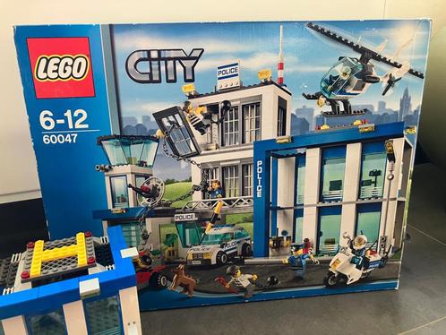 Lego city 60047 politiebureau - perfecte staat, Kinderen en Baby's, Speelgoed | Duplo en Lego, Zo goed als nieuw, Lego, Complete set