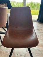 Chaise cognac, Comme neuf