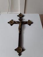 Crucifix, Antiek en Kunst, Antiek | Religieuze voorwerpen, Ophalen of Verzenden