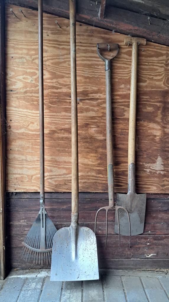Tuingerief : spade,schop,tuin hark,riek, gratis kruiwagen, Tuin en Terras, Kruiwagens, Gebruikt, Ophalen