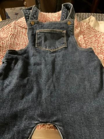 Meisjeskledij maat 86 beschikbaar voor biedingen