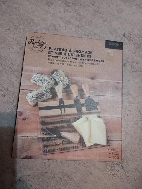 Joli plateau à fromage  & ses ustensiles ., Maison & Meubles, Cuisine | Couverts, Neuf, Ensemble de couverts, Autres matériaux