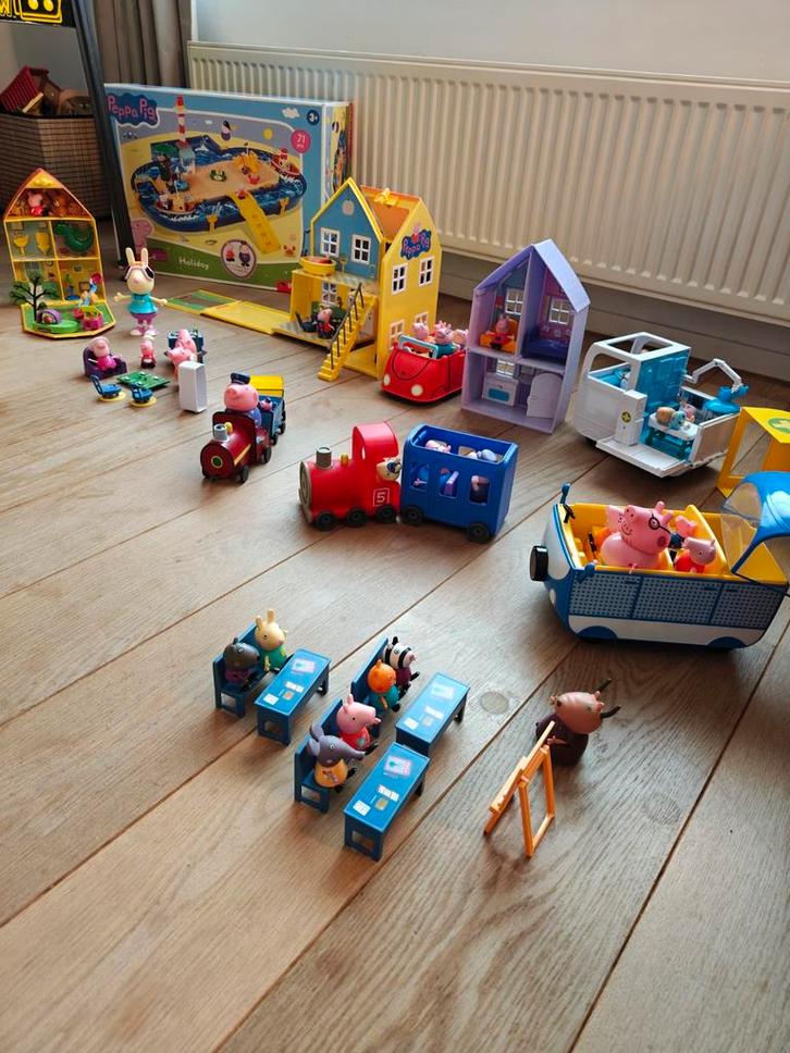 Groot lot Peppa pig, Enfants & Bébés, Jouets | Jouets de bébé, Voiture, Enlèvement
