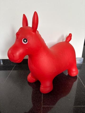 Skippy Dier Paard Rood beschikbaar voor biedingen