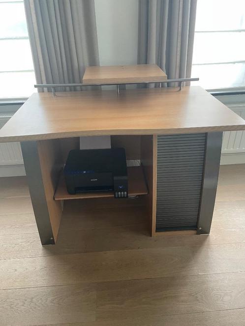 Modern compact bureau met opbergruimte, Huis en Inrichting, Bureaus, Zo goed als nieuw, Bureau, Ophalen