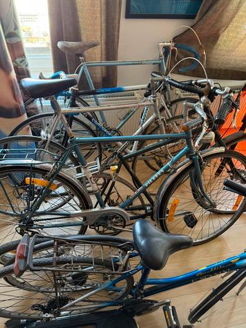 Lot 6 retro koersfietsen beschikbaar voor biedingen