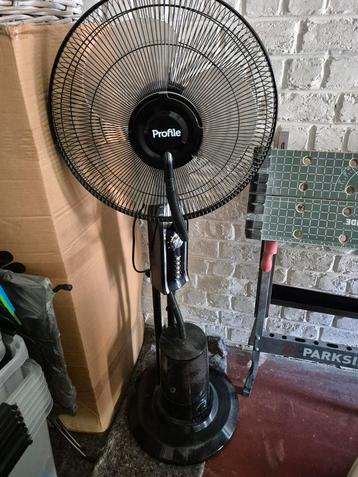 Ventilateur avec vapeur, Elektronische apparatuur, Ventilatoren, Ophalen of Verzenden, Zo goed als nieuw