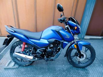 cbf 125cm3 abs 2024 2105km 1er proprio permis B voiture beschikbaar voor biedingen