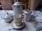 Antiek koffie servies  parelmoer  met goud bedrukkin, Antiek en Kunst, Antiek | Servies compleet, Ophalen