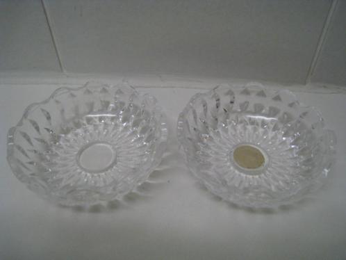 2 kristallen schoteltjes, H 3cm x diam 9cm, perfekte staat!!, Antiek en Kunst, Antiek | Glaswerk en Kristal, Ophalen of Verzenden