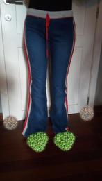 1 longue gilet /20%mohair/ + 1jeans , t.14 ans .Neufs, Kinderen en Baby's, Kinderkleding | Maat 164, Ophalen of Verzenden