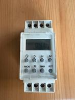 Digitale tijdschakelaar DIN rail, Hobby en Vrije tijd, Elektronica-componenten, Ophalen, Zo goed als nieuw