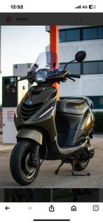 GEZOCHT. 2t 50cc zip (type 3 mag ook) bklasse met papieren, Fietsen en Brommers, Scooters | Piaggio, Tweetakt, Zip, Ophalen of Verzenden