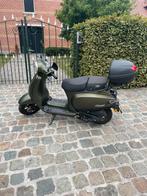Scooter GTS Toscane green 2023, Fietsen en Brommers, Ophalen, Zo goed als nieuw