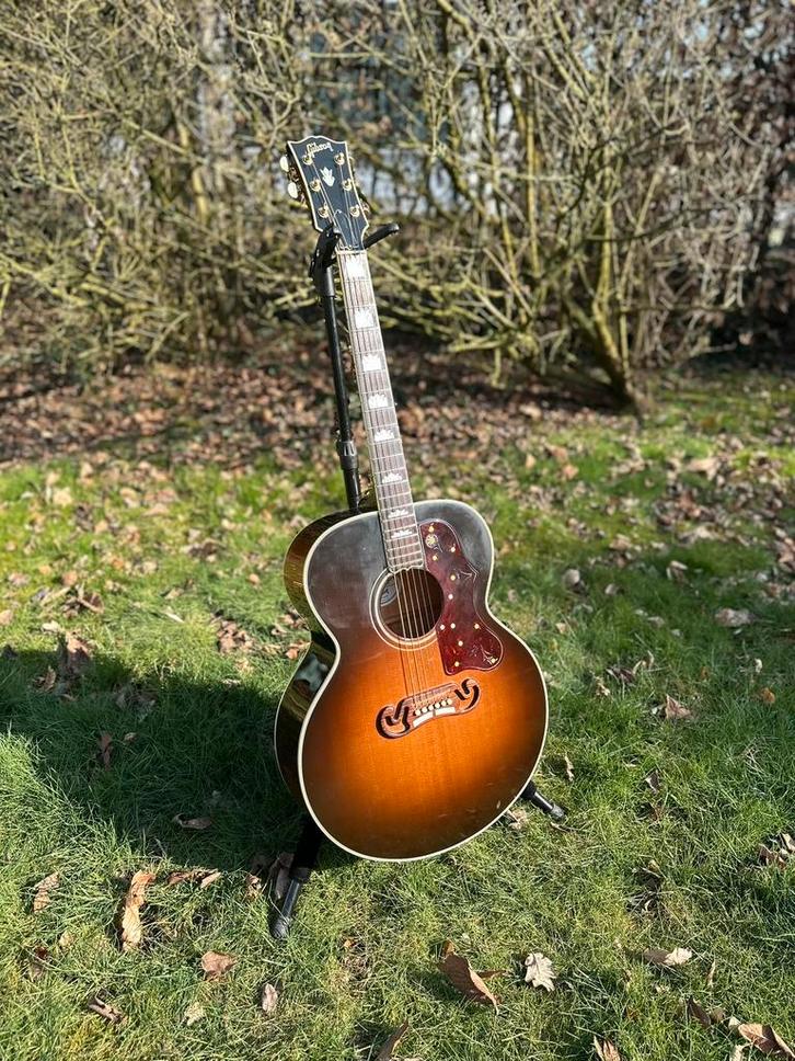 Gibson SJ 200 Standard (Vintage sunburst), Musique & Instruments, Instruments à corde | Guitares | Acoustiques, Utilisé, Enlèvement
