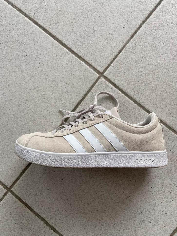 adidas art da9888. 39 1/3, Kleding | Dames, Schoenen, Zo goed als nieuw, Beige, Ophalen of Verzenden