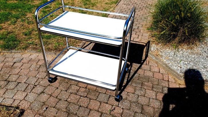 Chrome Theewagen van de jaren 1960 nog in zeer goede staat., Huis en Inrichting, Tafels | Bijzettafels, Zo goed als nieuw, Rechthoekig