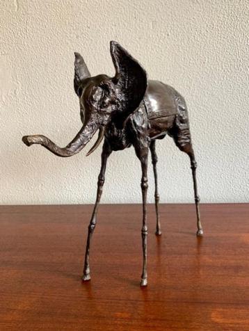 Bronzen Beeld  Salvador Dali  Olifant Space Elephant beschikbaar voor biedingen