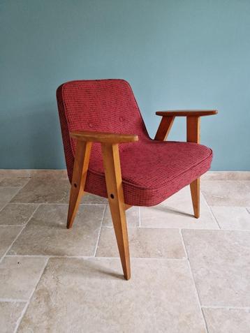 Fauteuil model 366, ontwerp Jozef Chierowski, jaren 60 beschikbaar voor biedingen