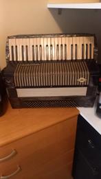 Accordeon Cantulia, Muziek en Instrumenten, Accordeons, Gebruikt, Met riemen, 96-bas, Ophalen