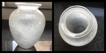 Gelijk nieuw vintage grote vaas melkglas onbeschadigd vazen  beschikbaar voor biedingen
