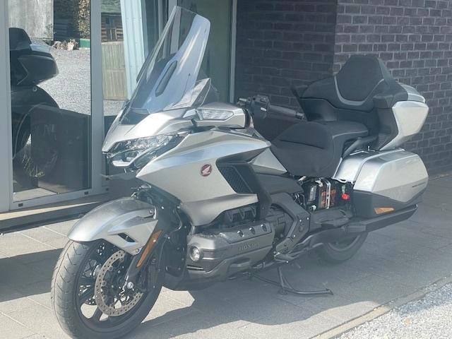 HONDA GL 1800 Goldwing DCT Tour , 07/2025 ! Slechts 450km!, Motoren, Motoren | Honda, Bedrijf, Toermotor, ABS, Cruise Control