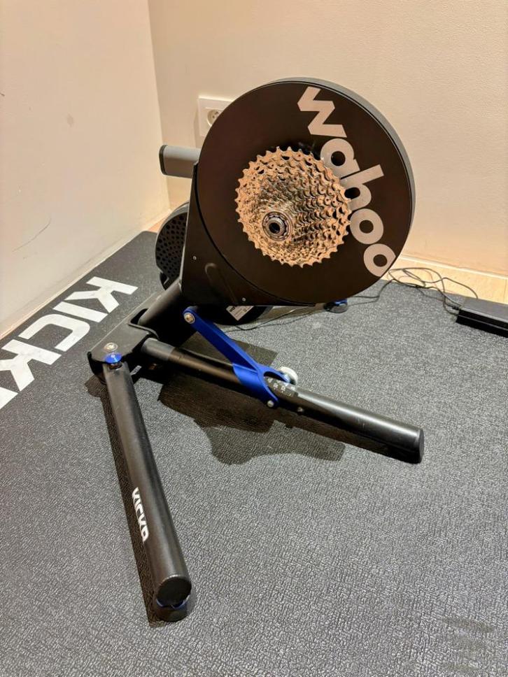 Wahoo KICKR smart trainer v4 incl 12-speed cassette, Sport en Fitness, Wielrennen, Gebruikt, Overige typen, Ophalen