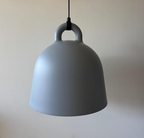 Bell Suspension - Normann Copenhagen - Medium Grey - Nieuw, Huis en Inrichting, Lampen | Hanglampen, Nieuw, Minder dan 50 cm, Metaal