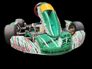 Gepersonaliseerde KART stickers beschikbaar voor biedingen