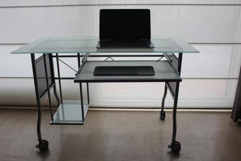 Design Computertafel in mat glas met grijs metalen onderstel, Maison & Meubles, Bureaux, Comme neuf, Bureau, Avec roues, Enlèvement