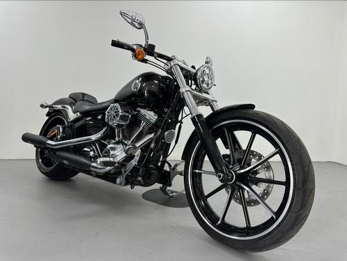Harley-Davidson Breakout FXSB 103 Black Edition Jekyll&Hide, Motoren, Motoren | Harley-Davidson, Bedrijf, Naked bike, ABS, Sportuitlaat