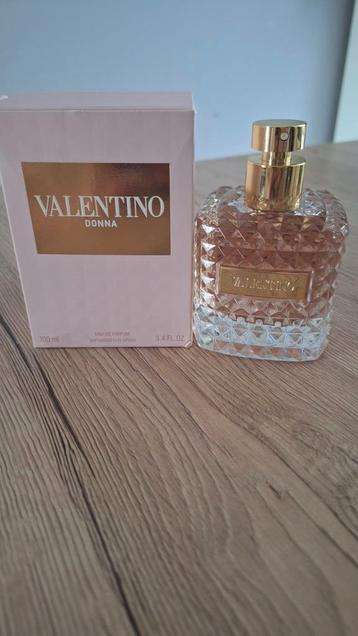 Valentino Donna Eau de Parfum – 100 ml (sans bouchon) beschikbaar voor biedingen