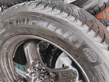 Kit pneus hiver monter Michelin sur jantes tôle avec enjoliv beschikbaar voor biedingen