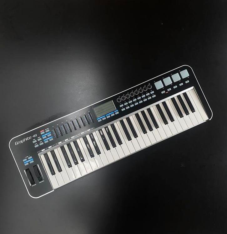 Samson Graphite 49 midi controller keyboard, Muziek en Instrumenten, Midi-apparatuur, Gebruikt, Ophalen of Verzenden