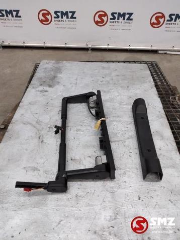 Kit bras de rétroviseur droit Renault Magnum, Neuf, Renault, Rétroviseurs