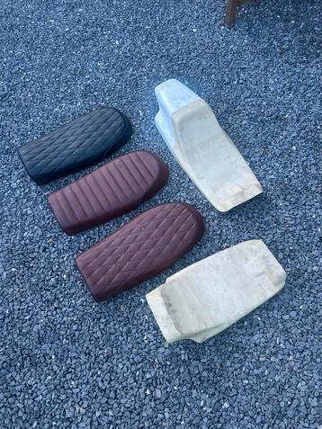 Zadels voor cafe racer-motorfiets/aangepaste motorfiets  beschikbaar voor biedingen