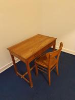 Antiek houten bureau met 2 laden + Stoel, Huis en Inrichting, Bureaus, Ophalen of Verzenden, Gebruikt, Bureau