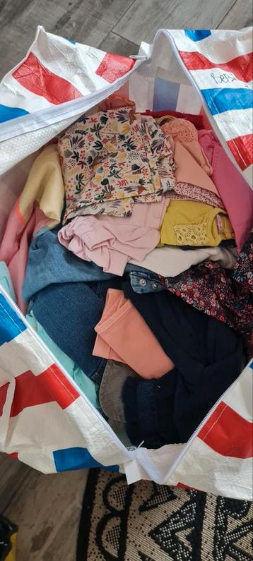 Gros sac vêtements bébé fille  beschikbaar voor biedingen
