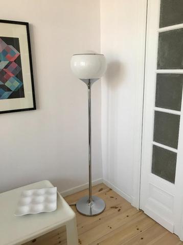 Lampadaire Bud par Harvey Guzzini, années 60, Enlèvement ou Envoi