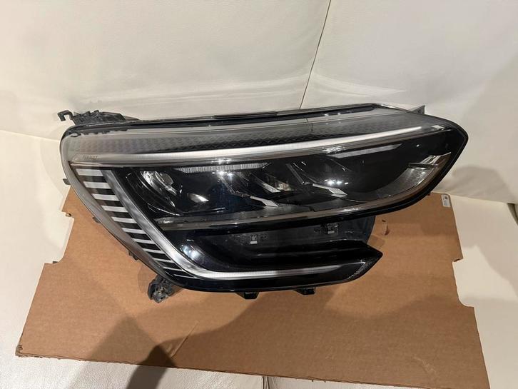 Phare avant Renault Megane 260106131r, Autos : Pièces & Accessoires, Éclairage, Renault, Utilisé, Enlèvement
