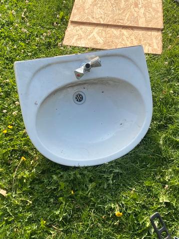 Lavabo beschikbaar voor biedingen