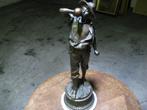 Sculpturen in een liniaal, Ophalen