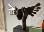 Bronzen beeld ‘angst’ hommage aan Salvador Dalí, Enlèvement