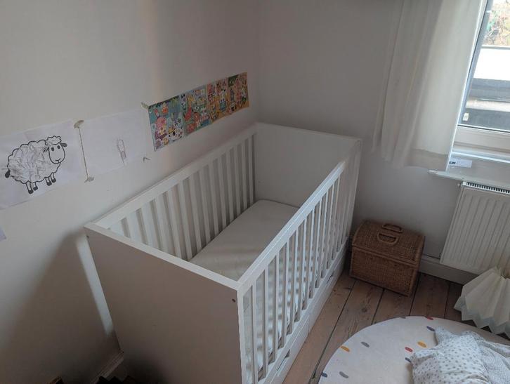 Babybedje, Kinderen en Baby's, Kinderkamer | Bedden, Gebruikt, Minder dan 140 cm, Minder dan 70 cm, Matras, Ophalen