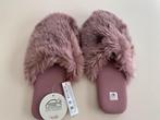 Pantoufles femme TRIUMPH - Neuf - taille L, Vêtements | Femmes, Chaussures, Enlèvement ou Envoi, Comme neuf, Pantoufles