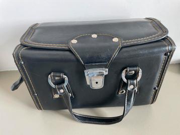 leeren camera tas beschikbaar voor biedingen