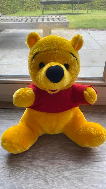 Knuffel Winnie The Pooh 30cm beschikbaar voor biedingen