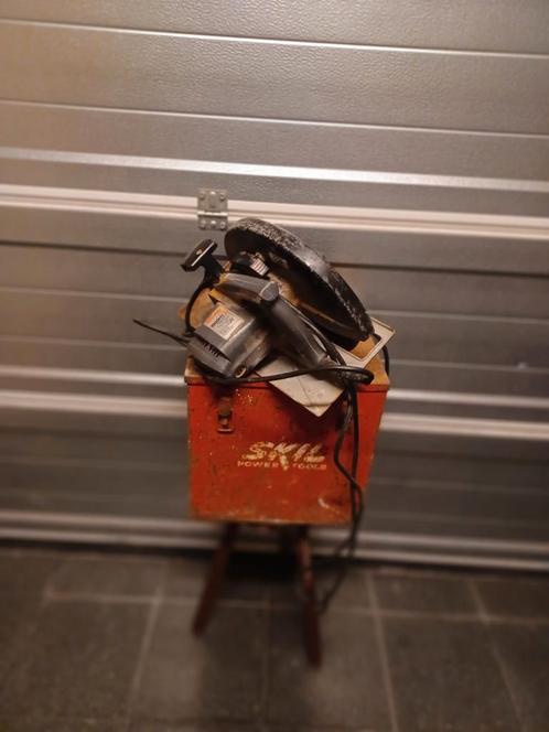 Grote cirkelzaag Skil 1700watt widiazaagblad erop Pr30euro8, Doe-het-zelf en Bouw, Gereedschap | Zaagmachines, Cirkelzaag, Ophalen of Verzenden