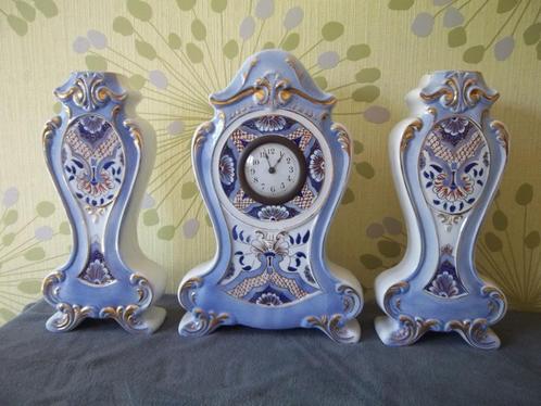 A.M.C.- Antieke schouwklok met bijhorende vazen - Set Nr 158, Antiek en Kunst, Curiosa en Brocante, Ophalen