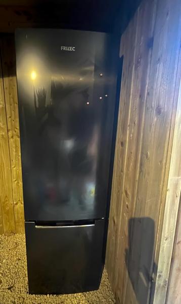 Frilec EZ010 A++ koel-vriescombinatie – zwart-inox beschikbaar voor biedingen
